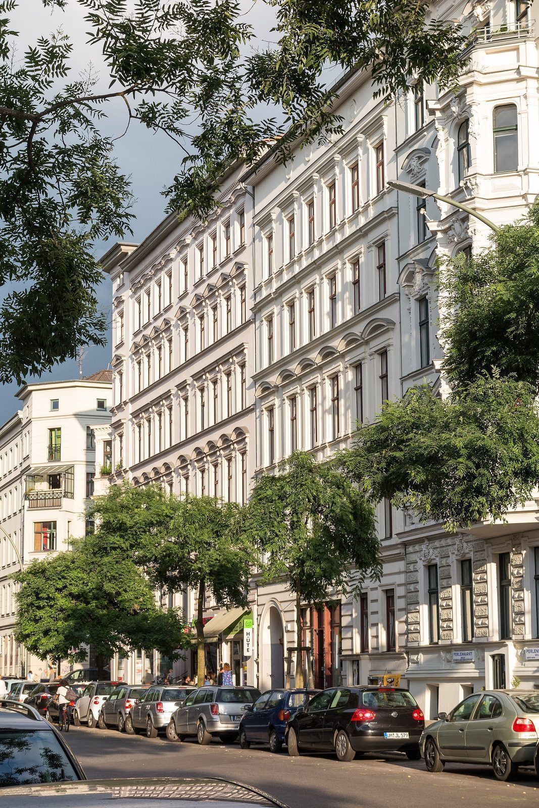 Boliggårder i Bergmannstraße i Kreuzberg en sommerdag